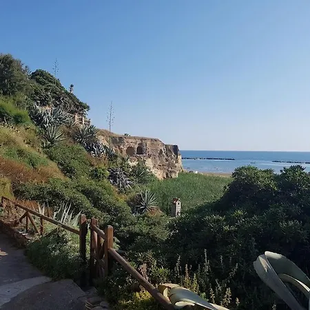 Holiday home Domus Neroniana - Ingresso Privato Spiaggia. Anzio